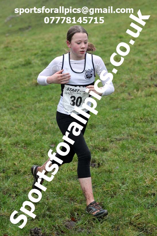 Girls under-13s, NECAA Junior Cross Country Relays, Thornley Farm, Peterlee, Saturday, December 12th. Photo: David T. Hewitson/Sports for All Pics